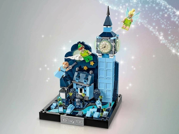 Конструктор LEGO Disney 43232 Полет Питера Пэна и Венди над Лондоном